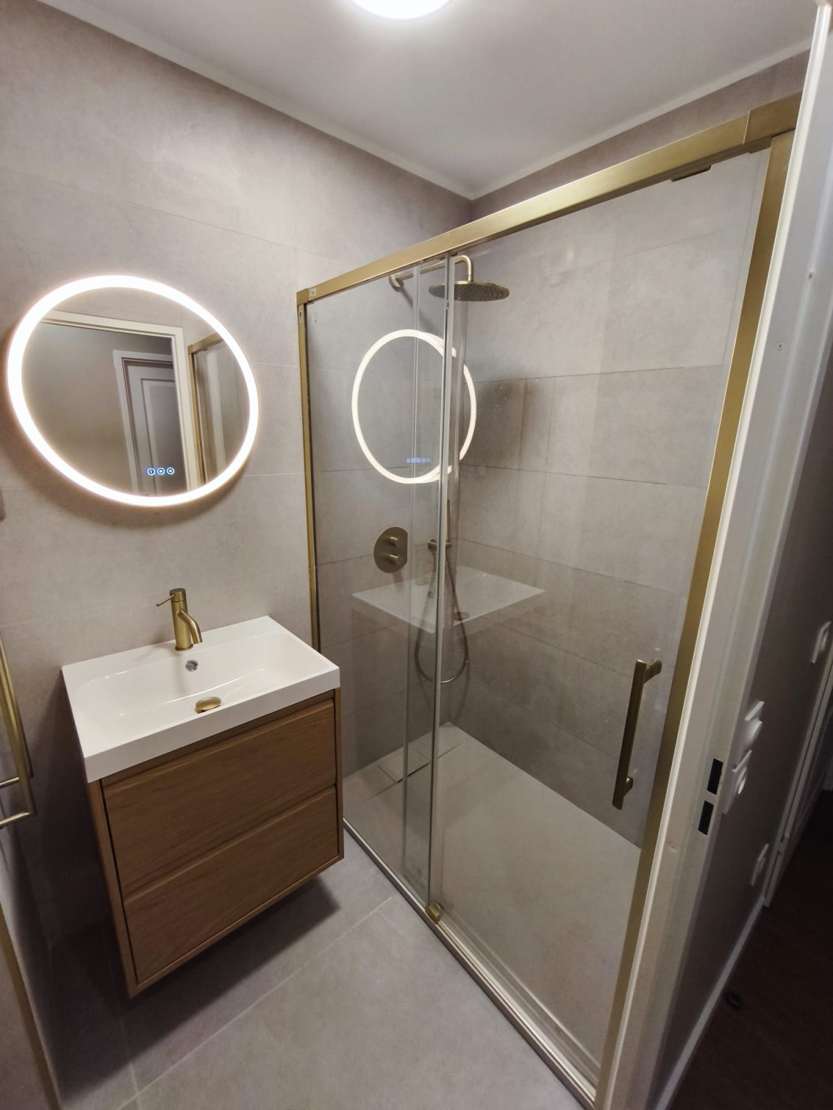 Après — salle de bain clés en main